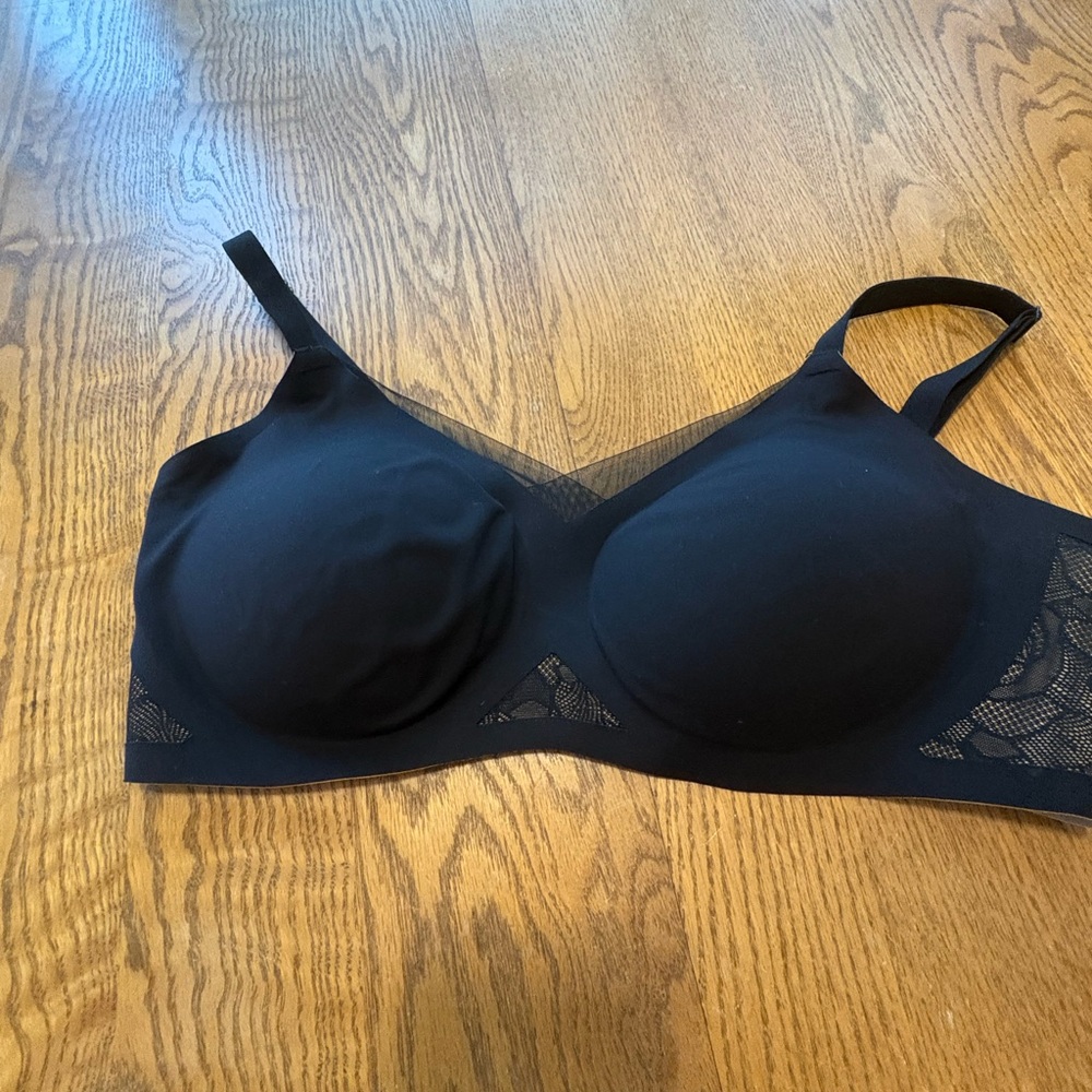 Honeylove Bra Womens Black  Wireless Lace Size L 38 B/C EUC